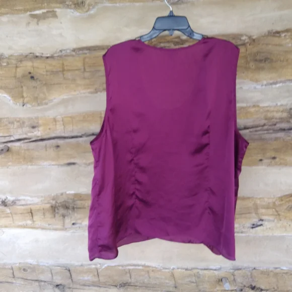 3/$10 Fashion Bug Burgundy Satin Scoop Neck Tank Top Size 3X - Picture 4 of 6